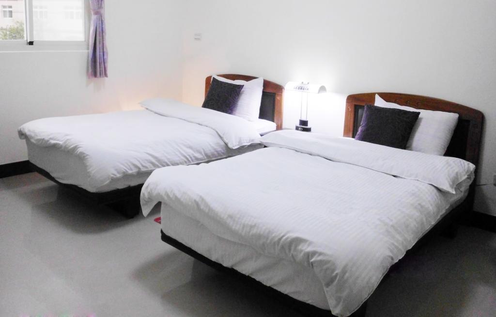 جينهو 成功民宿 Km Bed And Breakfast الغرفة الصورة